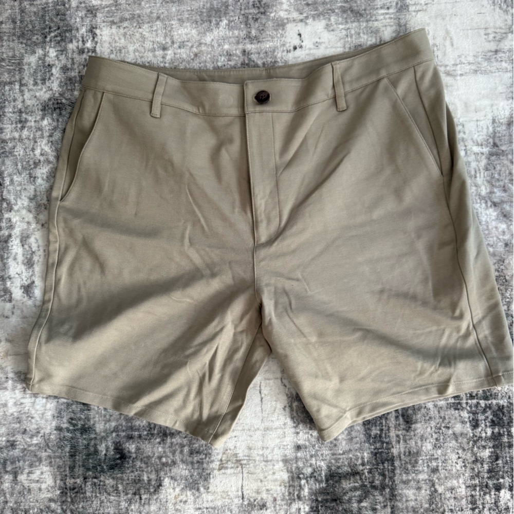 Men's Tan Shorts - New Never Worn